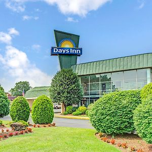 Days Inn By Wyndham Arlington/Washington Dc